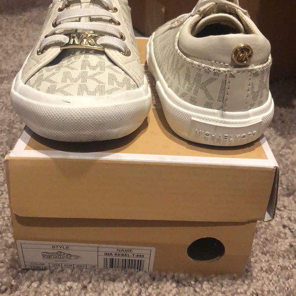Toddler Sneakers MK - Picture 2 of 5